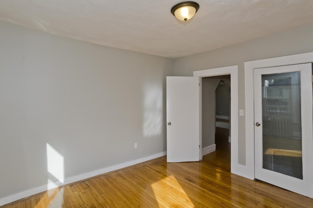 65 Montrose Street Springfield, MA 01109 - Photo 15 of 32