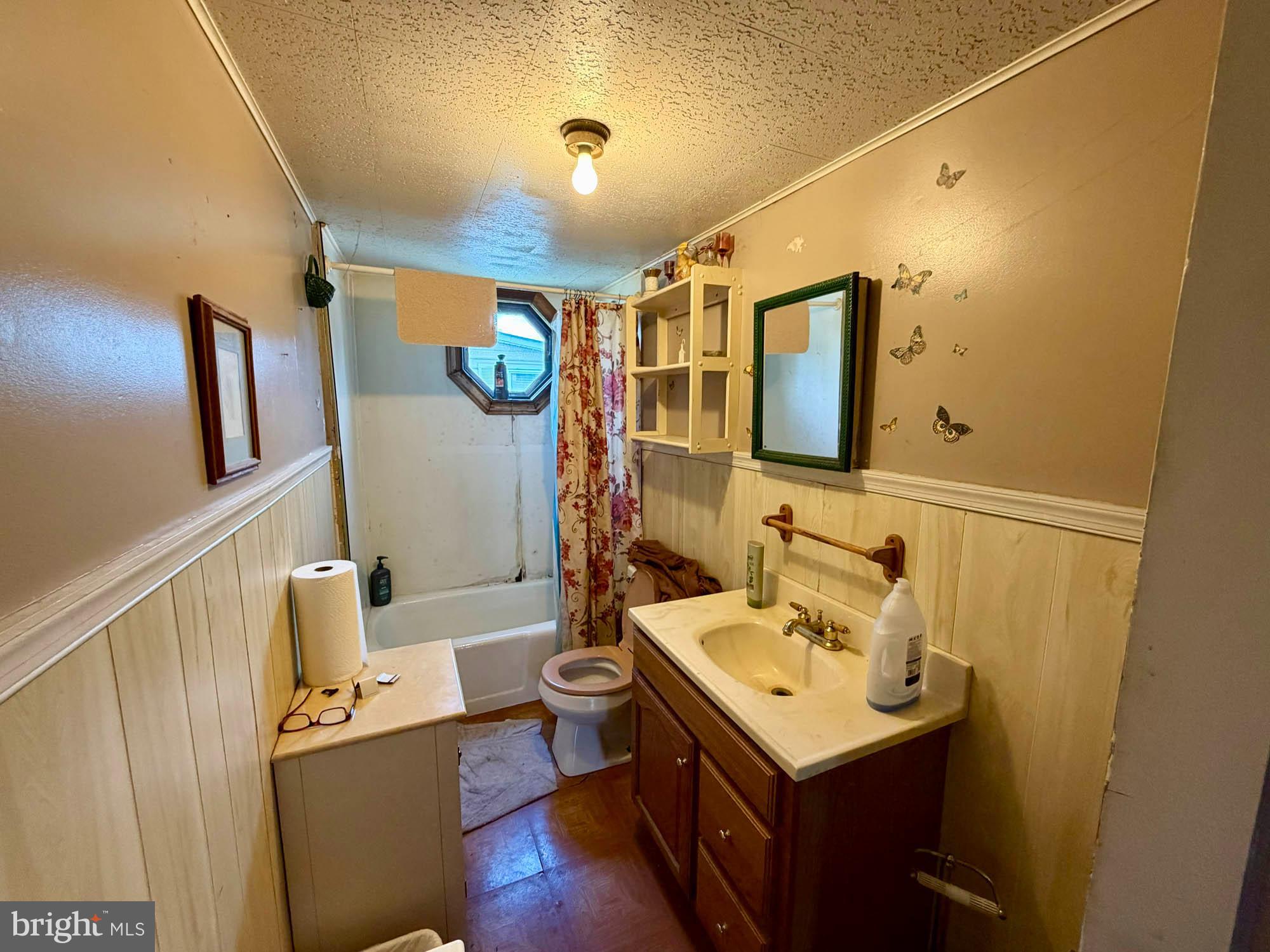 1124 North Point Road Baltimore, MD 21222 - Photo 14 of 16