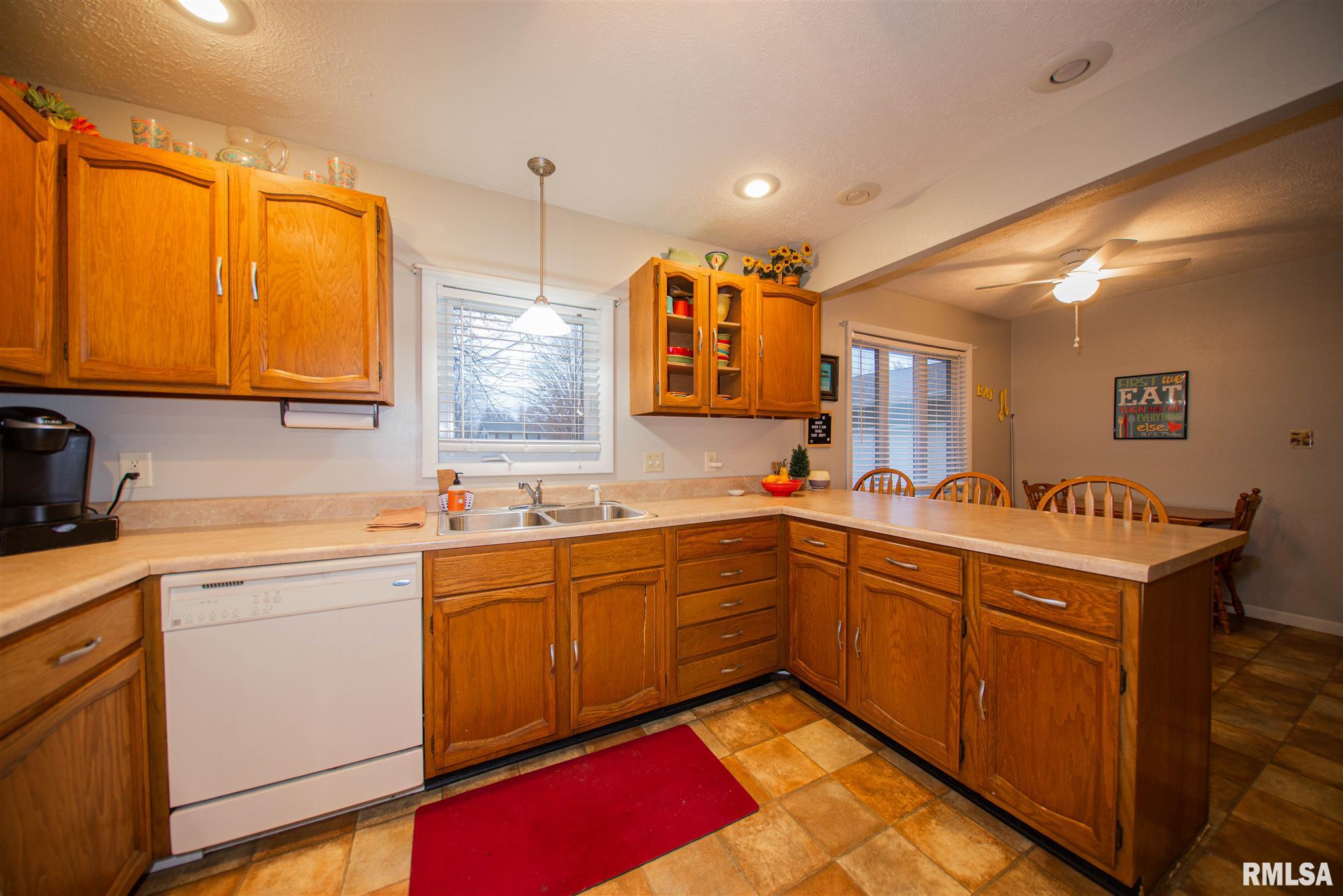 108 Philip Road Christopher, IL 62822 - Photo 11 of 36 Gallery Image 11