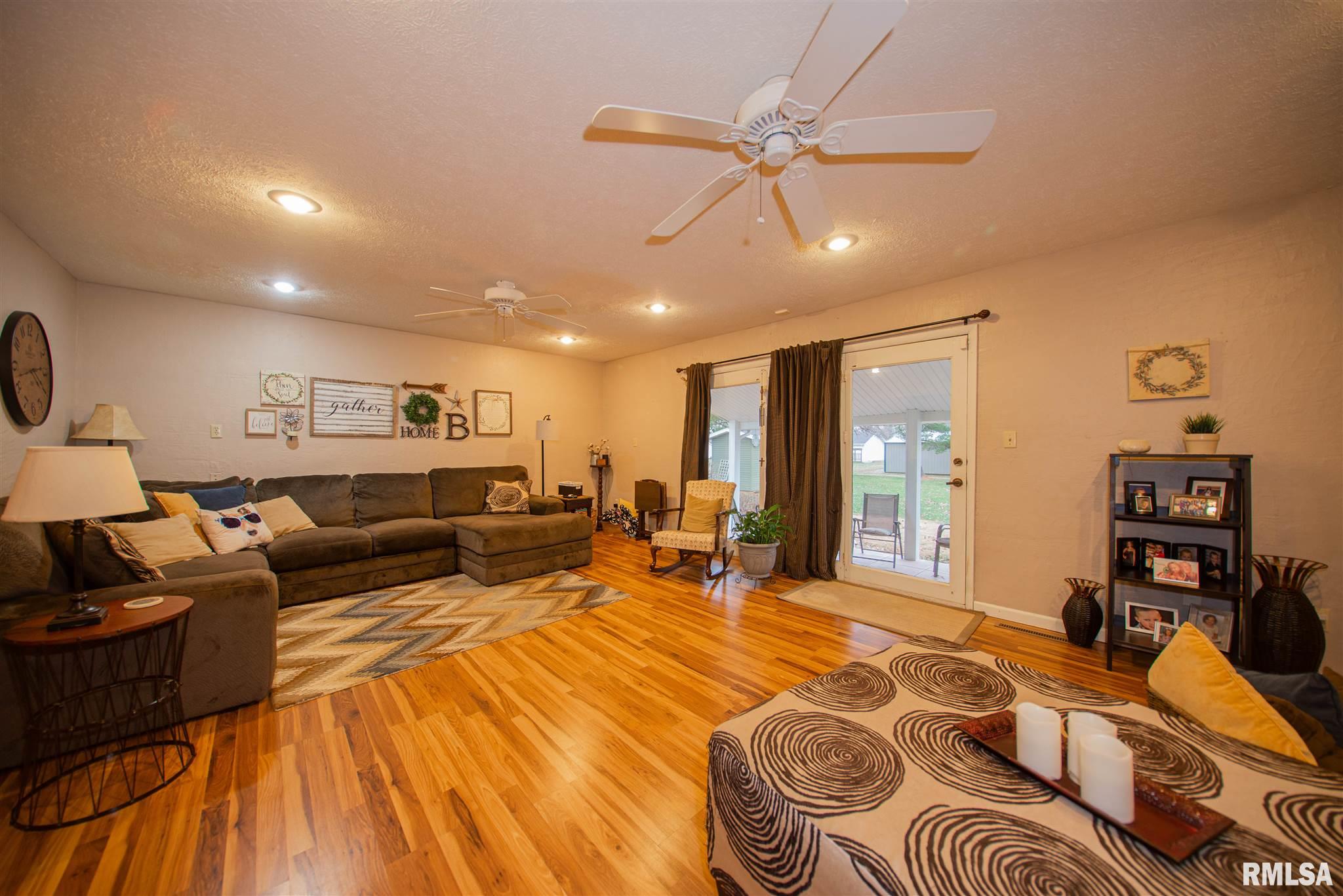 108 Philip Road Christopher, IL 62822 - Photo 13 of 36 Gallery Image 13
