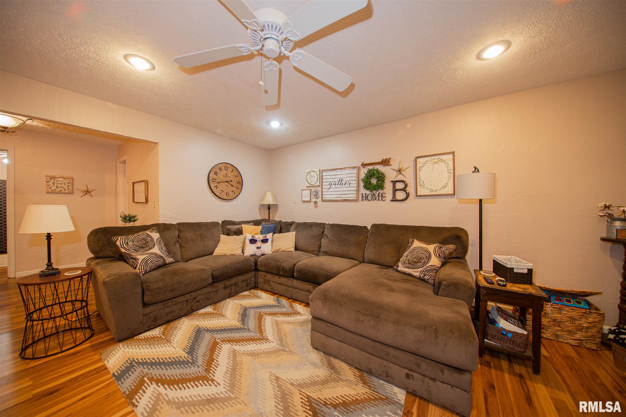 108 Philip Road Christopher, IL 62822 - Photo 14 of 36 Gallery Image 14