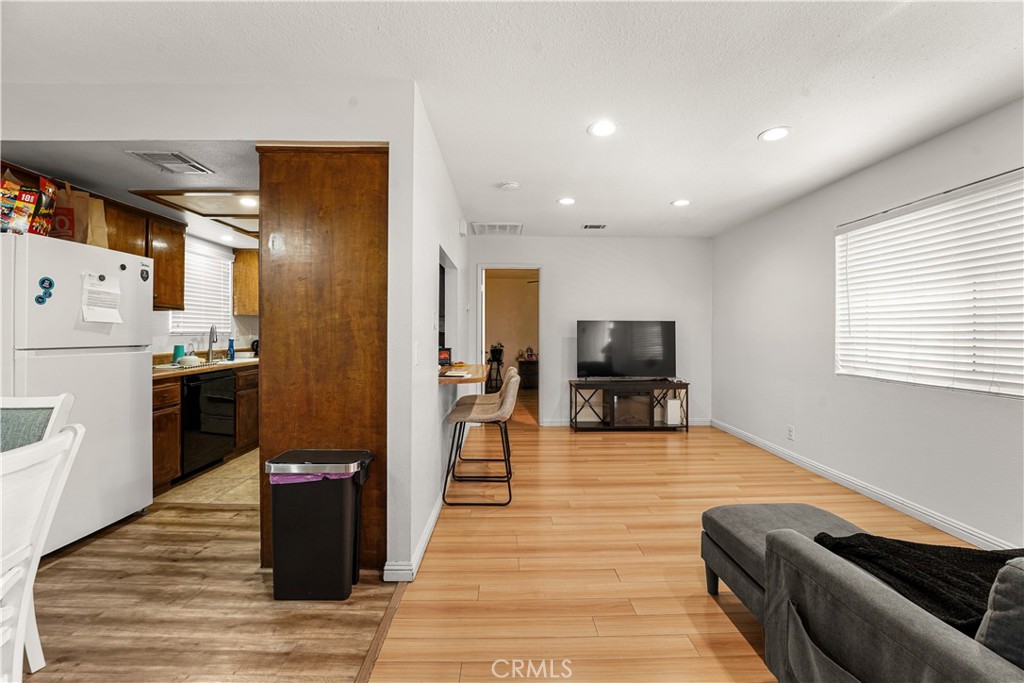 16102 Muni Road Apple Valley, CA 92307 - Photo 16 of 22 Gallery Image 16