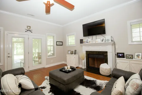 $2,300 | 373 Kerr Lake Road, Aberdeen, NC 28315