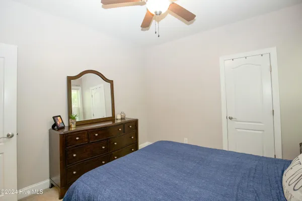 $2,300 | 373 Kerr Lake Road, Aberdeen, NC 28315