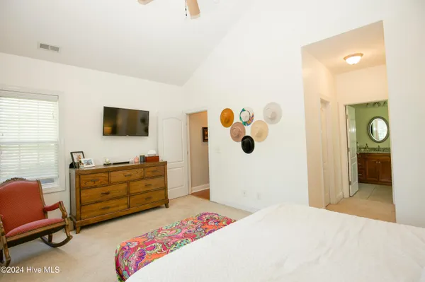 $2,300 | 373 Kerr Lake Road, Aberdeen, NC 28315