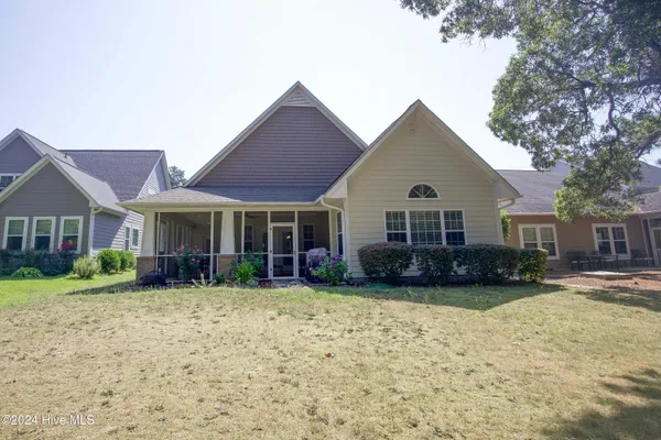 $2,300 | 373 Kerr Lake Road, Aberdeen, NC 28315