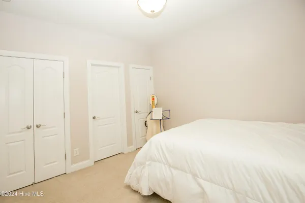 $2,300 | 373 Kerr Lake Road, Aberdeen, NC 28315