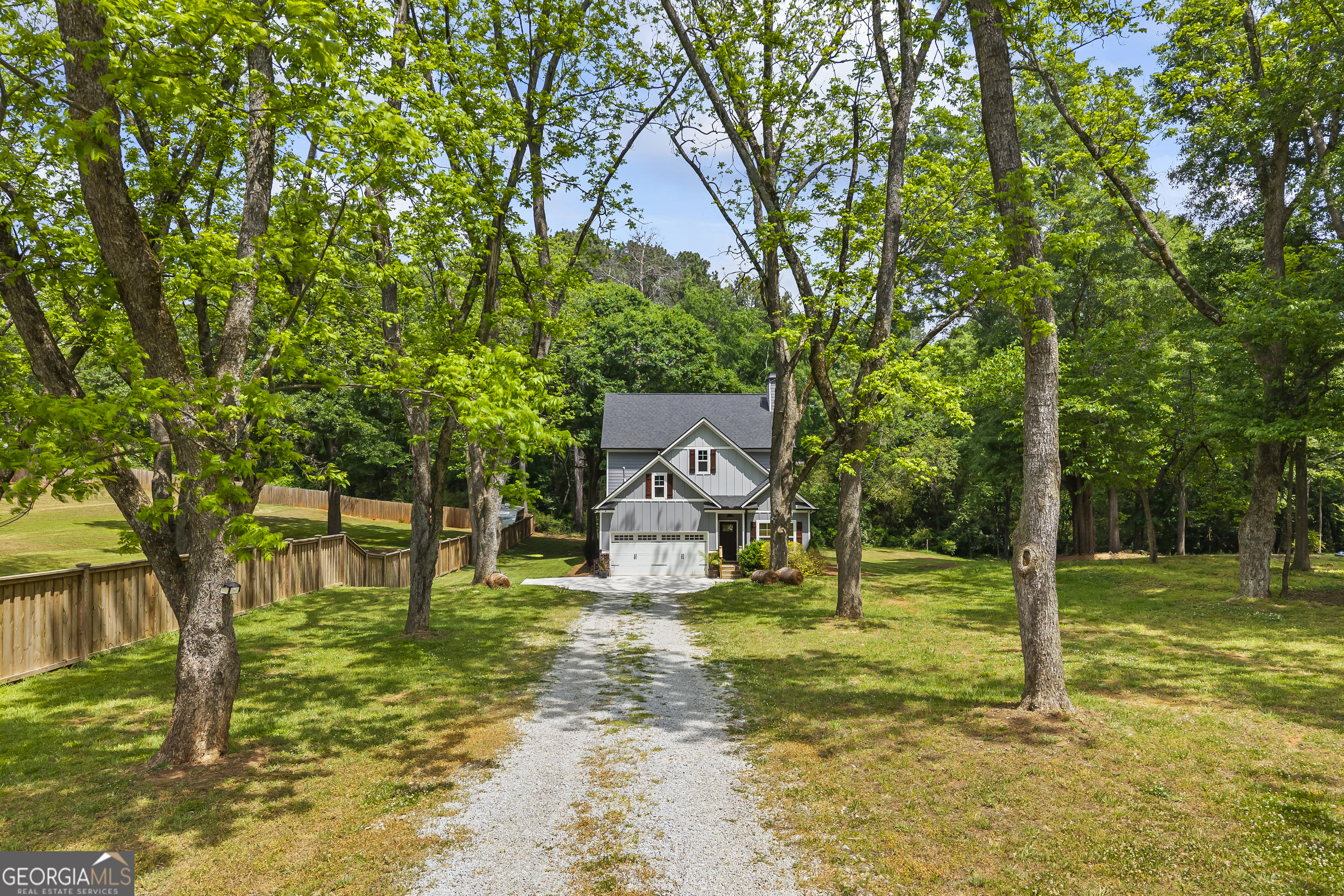 129 Wood Street Commerce, GA 30529 - Photo 2 of 65