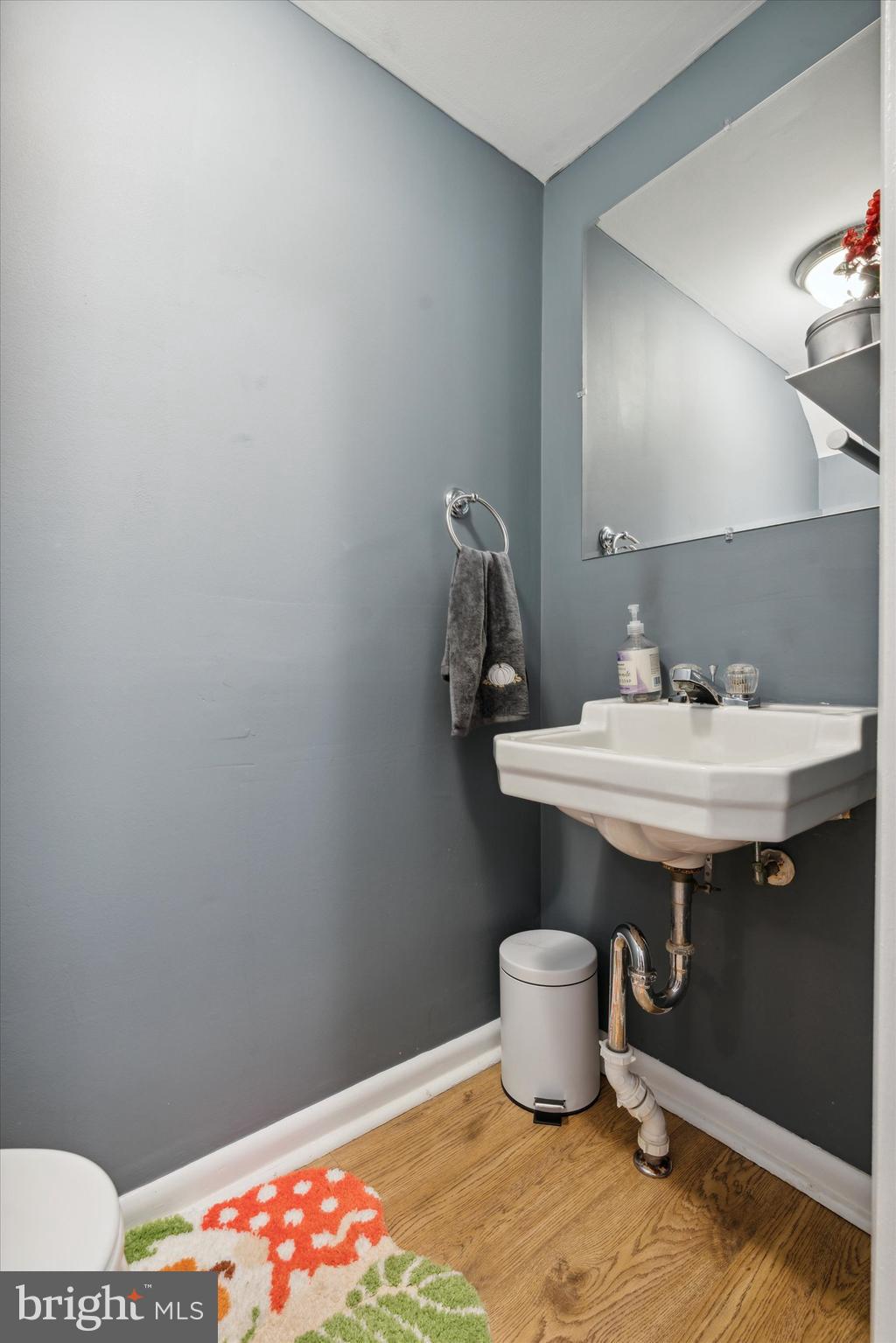 104 Lewis Road Havertown, PA 19083 - Photo 9 of 29 Half Bath