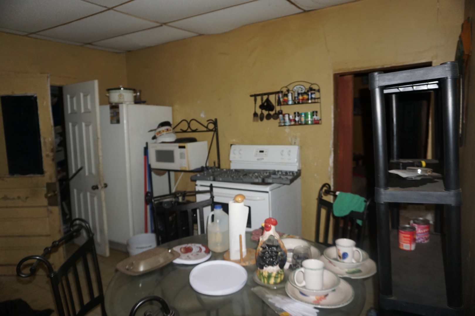 109 South Washington Sparta, IL 62286 - Photo 11 of 13 a table and chairs in a room