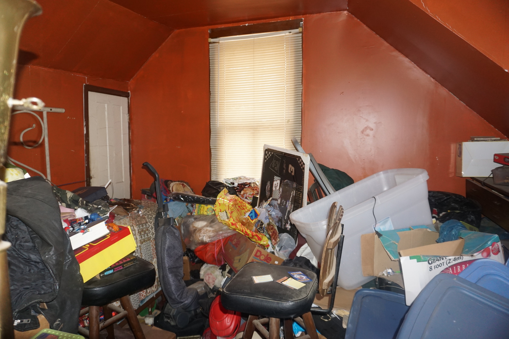 109 South Washington Sparta, IL 62286 - Photo 4 of 13 a view of a room with gym equipment