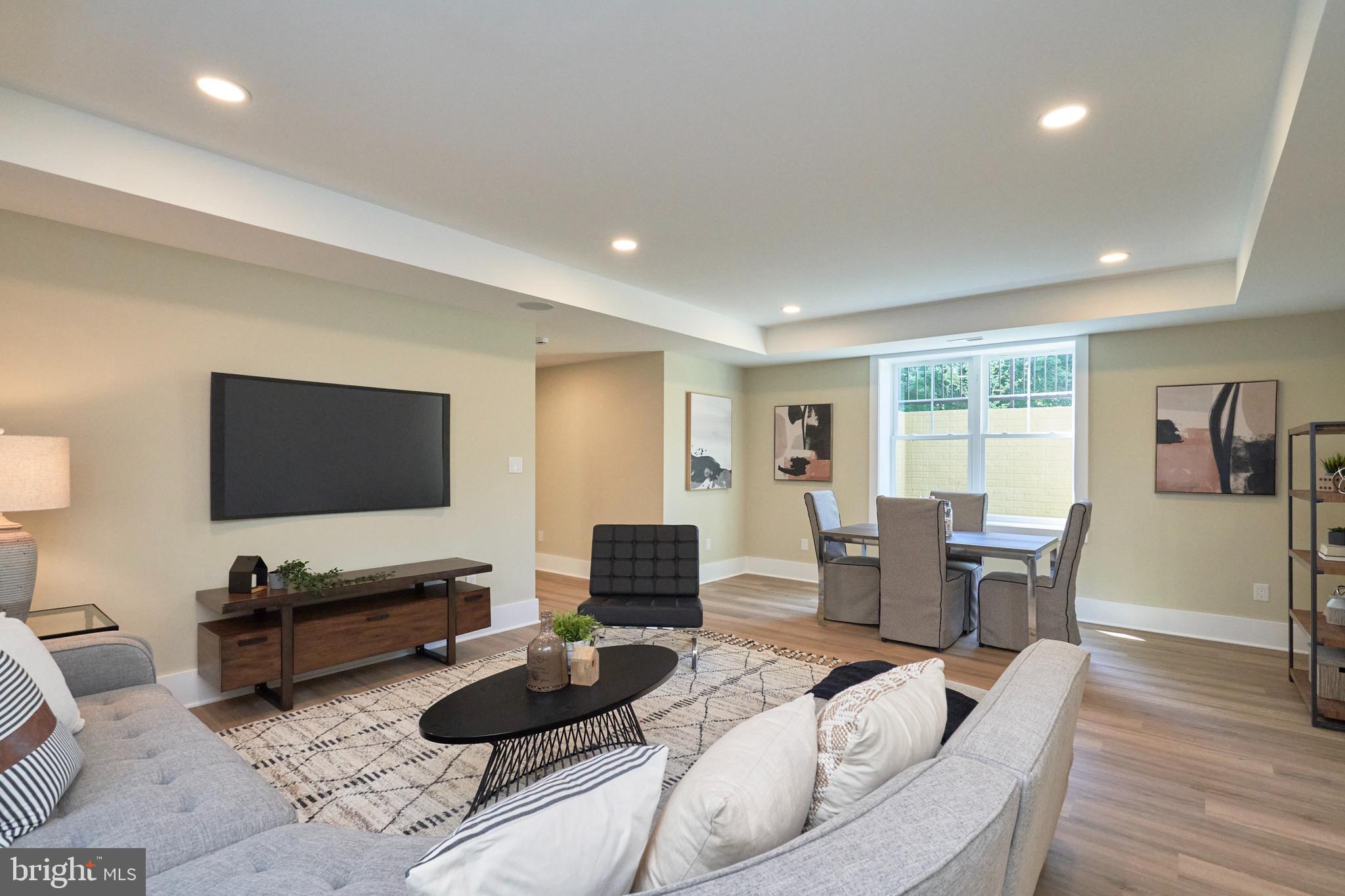 7019 Ridge Drive Alexandria, VA 22306 - Photo 39 of 67 Room has lots of natural light - Speakers,
