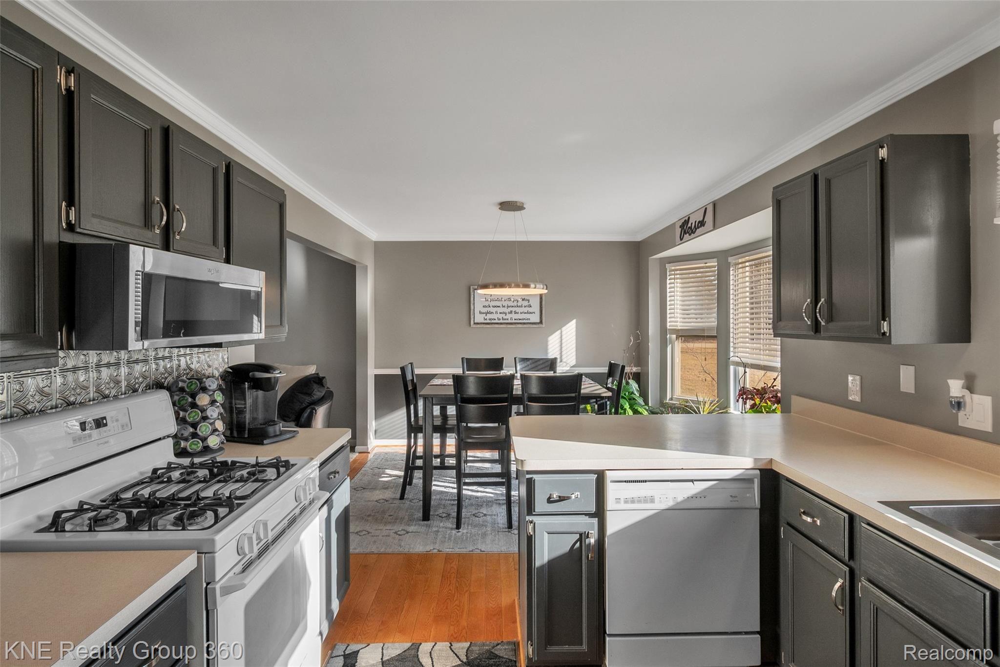 5339 Eagle Road Highland, MI 48356 - Photo 13 of 45 15-5339 Eagle Road-windowstill-real-estate-photography-15.jpg