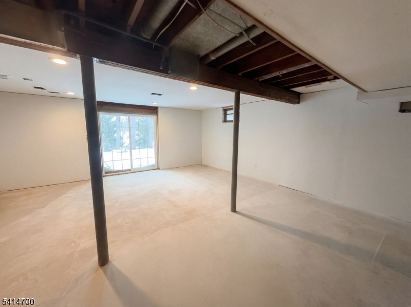 78 Parkside Road Plainfield, NJ 07060 - Photo 21 of 29 a view of an empty room