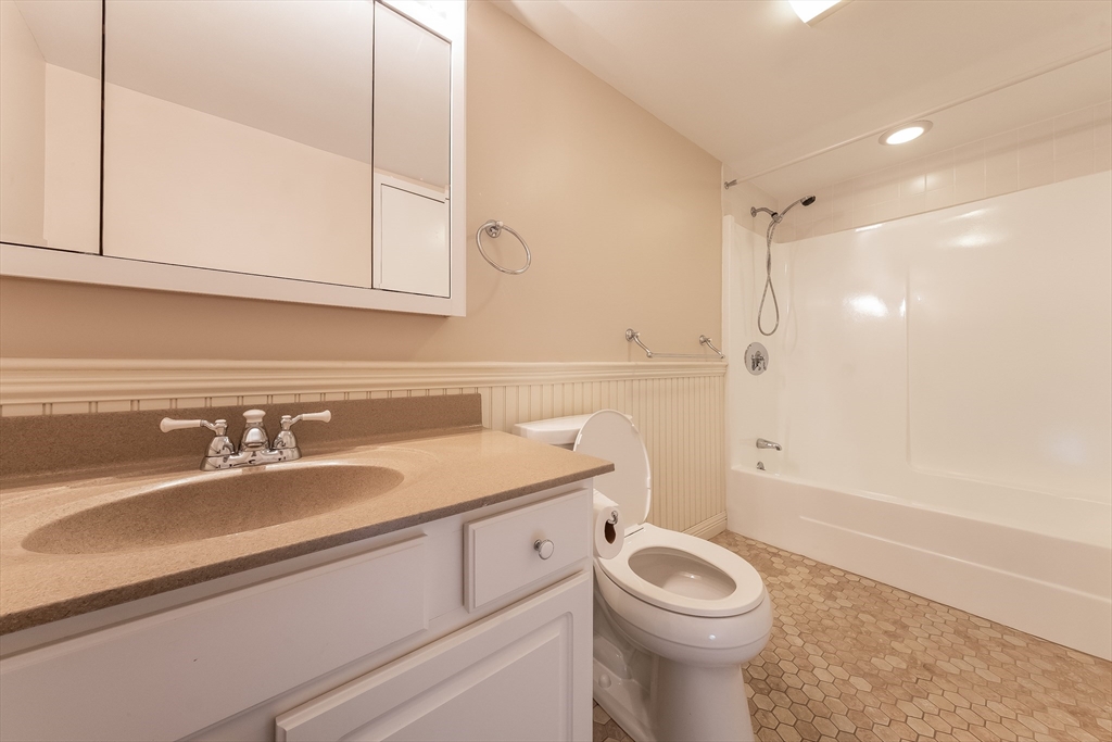 1550 Worcester Road, Unit 120 Framingham, MA 01702 - Photo 10 of 35 Gallery Image 10