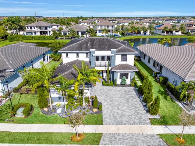 $1,599,000 | 10915 Moore Drive, Parkland, FL 33076