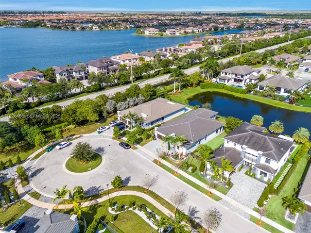 $1,599,000 | 10915 Moore Drive, Parkland, FL 33076