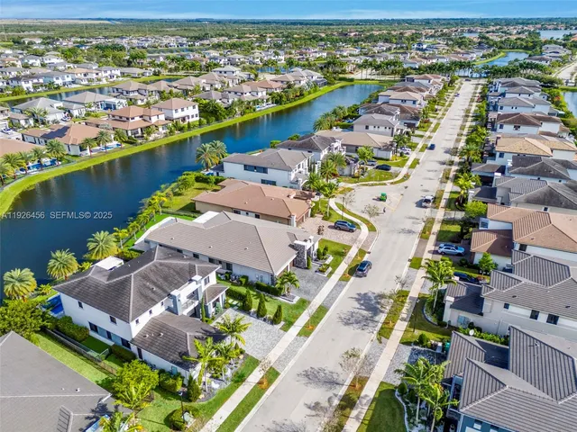 $1,599,000 | 10915 Moore Drive, Parkland, FL 33076