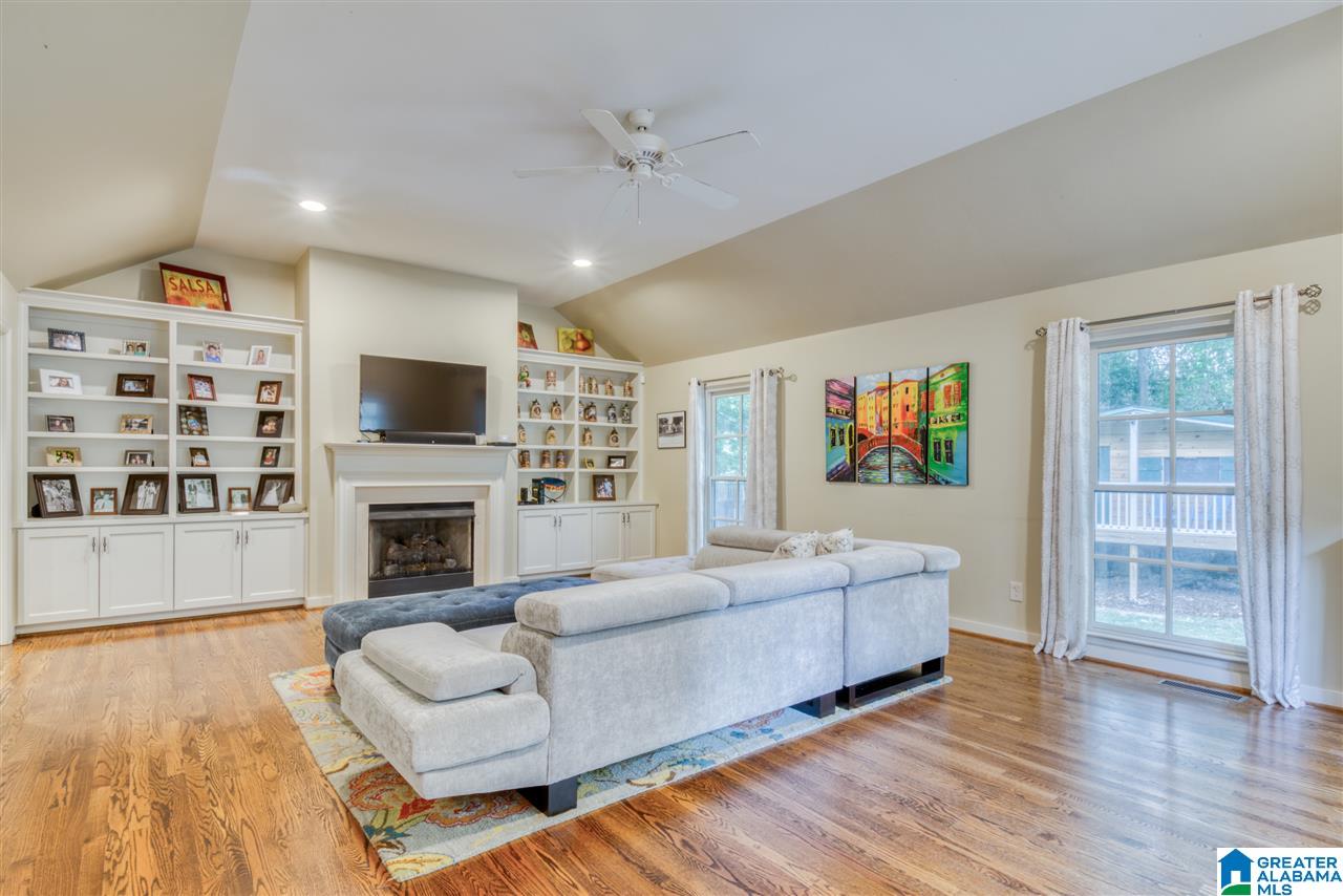 9 Spring Street Birmingham, AL 35213 - Photo 5 of 31