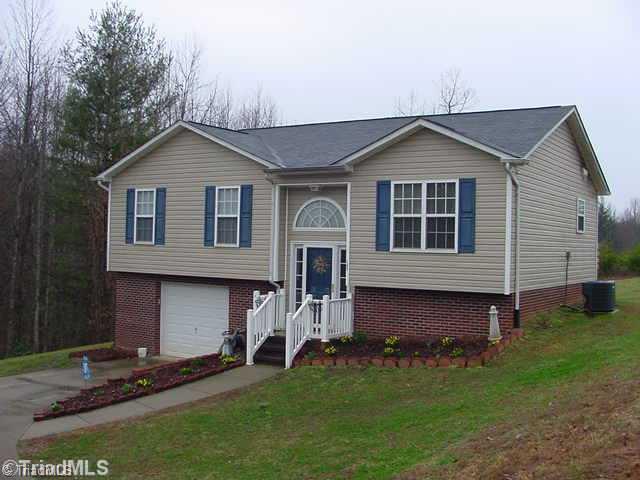 185 North Bridgewater Road Mount Airy, NC 27030 - Photo 1 of 16 Exterior Front.