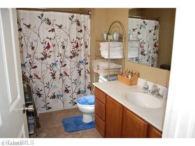 185 North Bridgewater Road Mount Airy, NC 27030 - Photo 11 of 16 Master Bath/Spa.