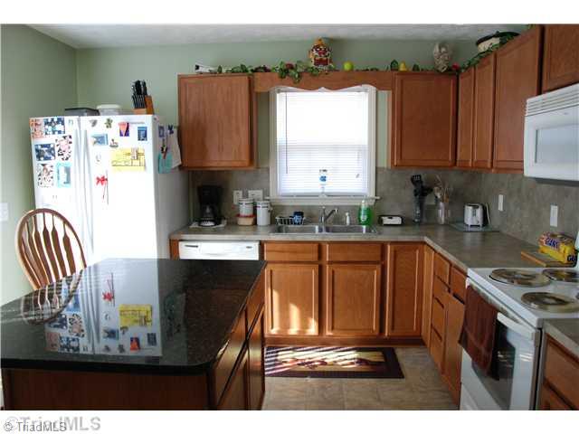 185 North Bridgewater Road Mount Airy, NC 27030 - Photo 9 of 16 Kitchen.