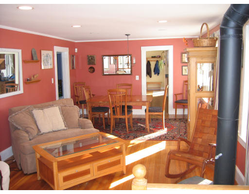 193 Stockbridge Road Scituate, MA 02066 - Photo 4 of 5 Gallery Image 4