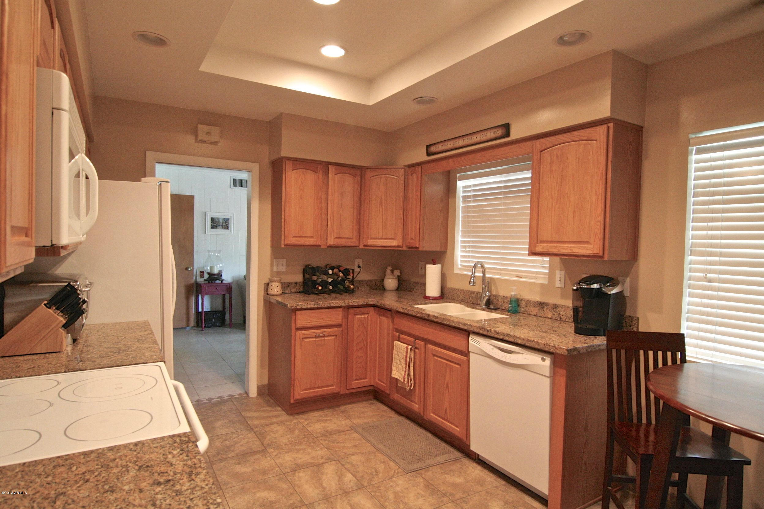 1524 West Lawrence Road Phoenix, AZ 85015 - Photo 3 of 12 Ki