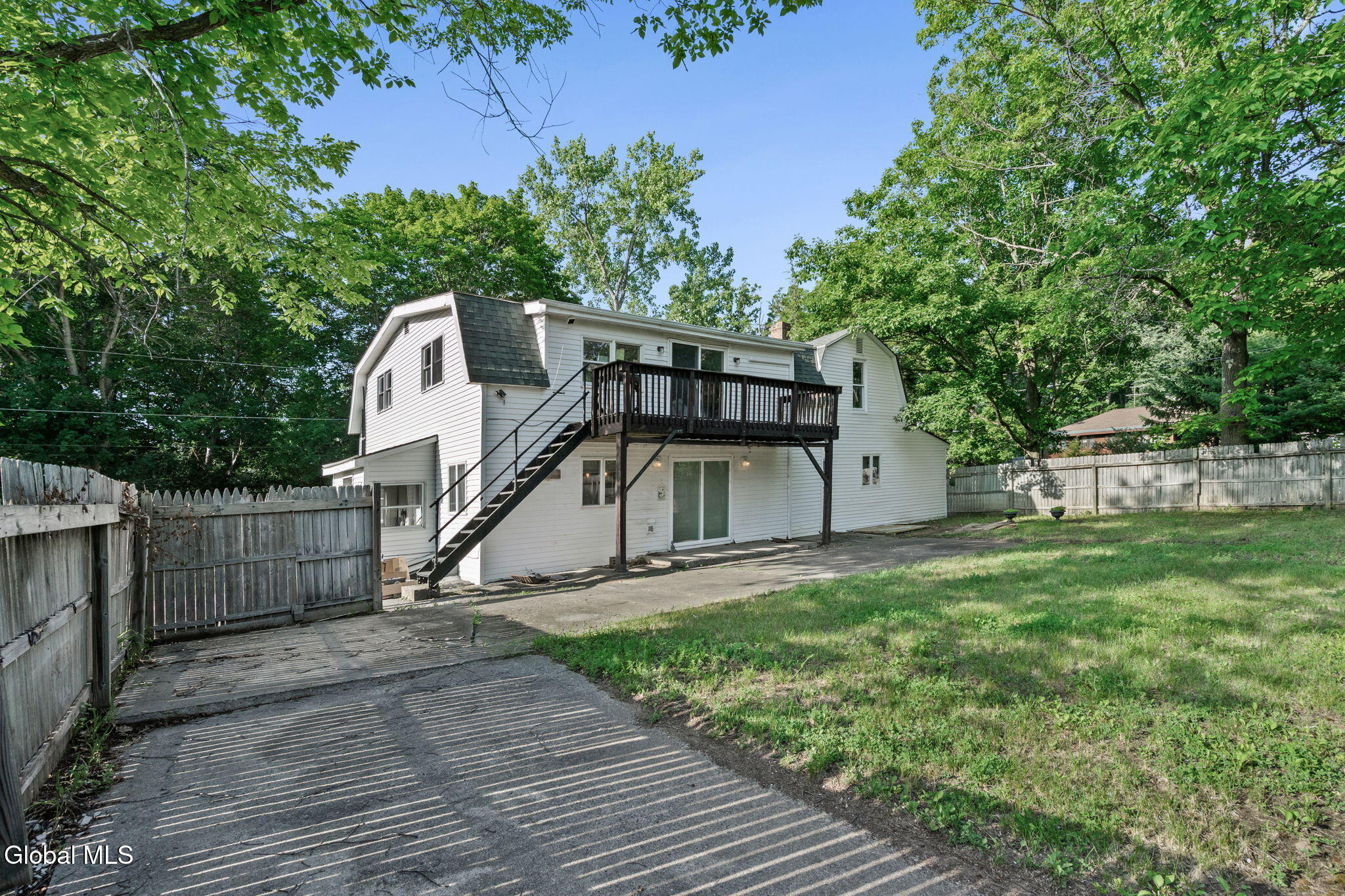 140 Blue Barns Road Clifton Park, NY 12148 - Photo 6 of 56 3-web-or-mls-140-blue-barns-rd