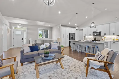 $695,000 | 816 Damascus Trail, Cottage Grove, WI 53527