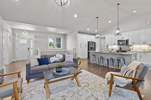 $695,000 | 816 Damascus Trail, Cottage Grove, WI 53527