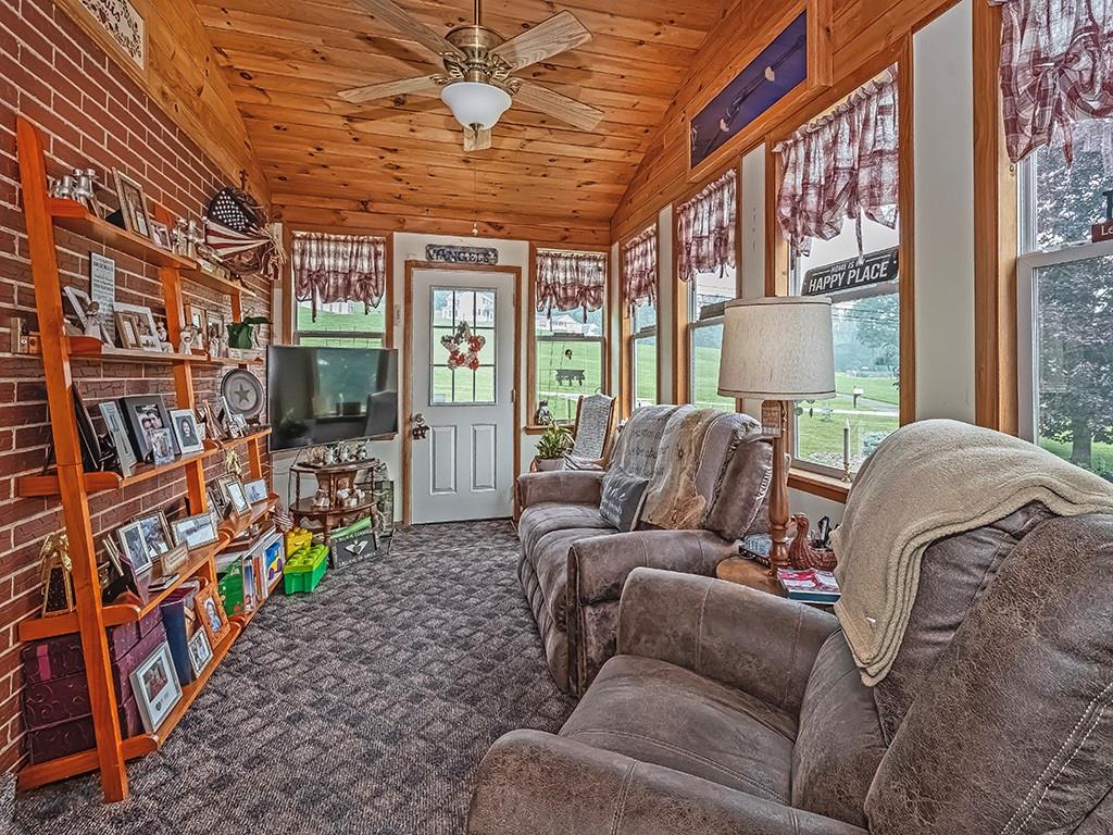 299 Bell Point Road Avonmore, PA 15618 - Photo 7 of 25 Gallery Image 7