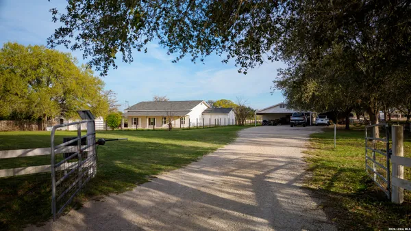 $799,900 | 2212 Farm To Market 466, Seguin, TX 78155