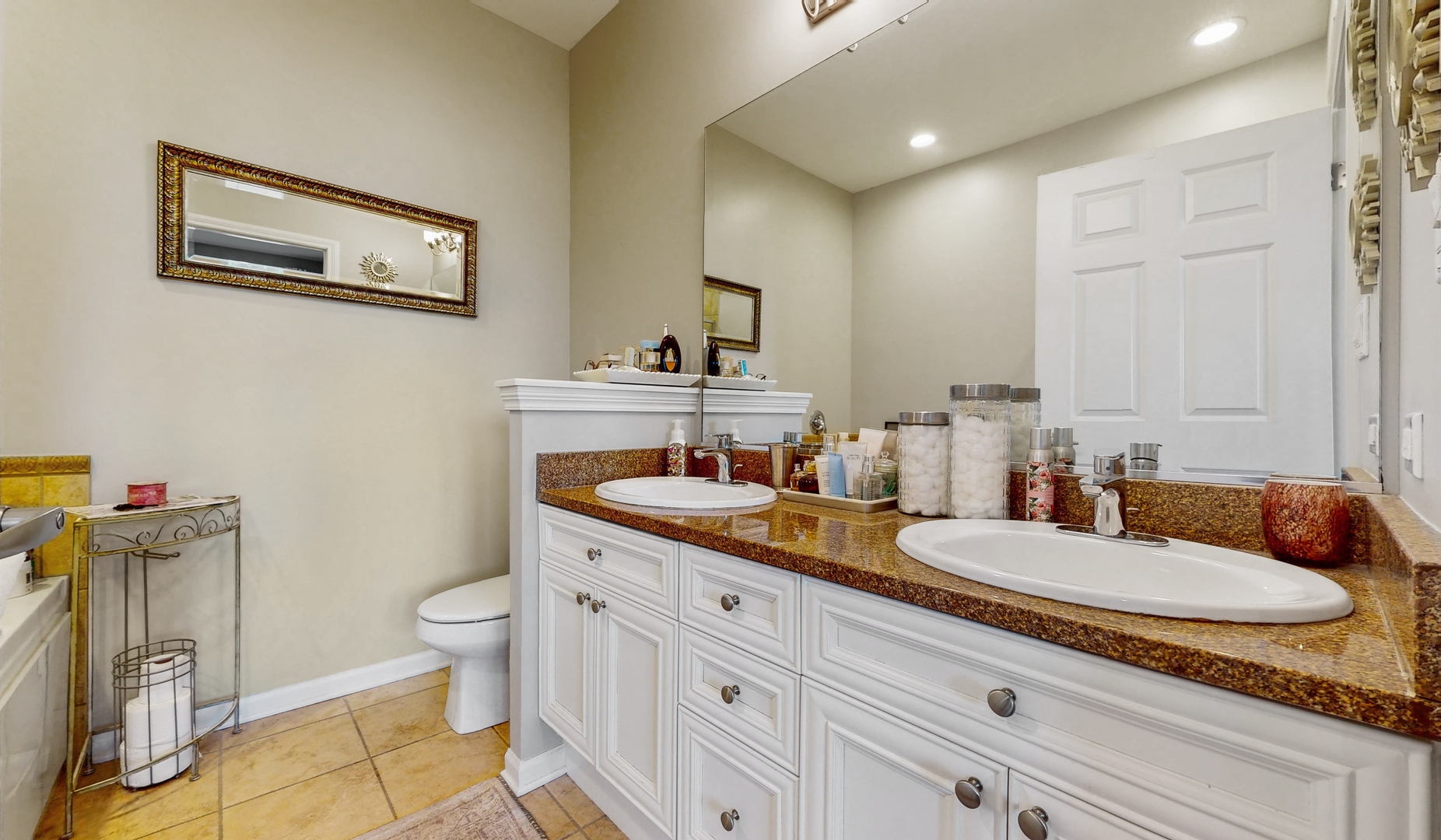 7746 North Sheridan Road, Unit 1R Chicago, IL 60626 - Photo 14 of 28 Gallery Image 14