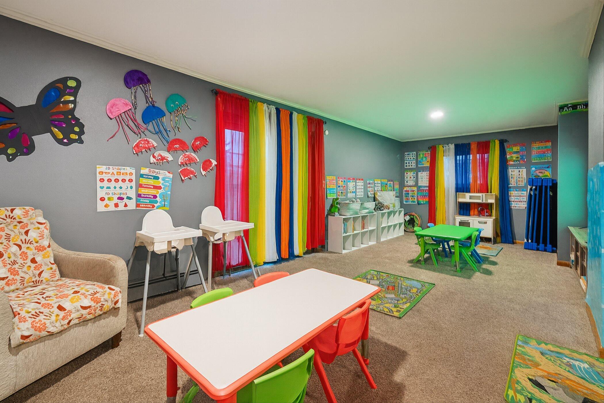 1663 South 100th Street West Allis, WI 53214 - Photo 9 of 23 09-1663 S 100th St-WindowStill-Photograp