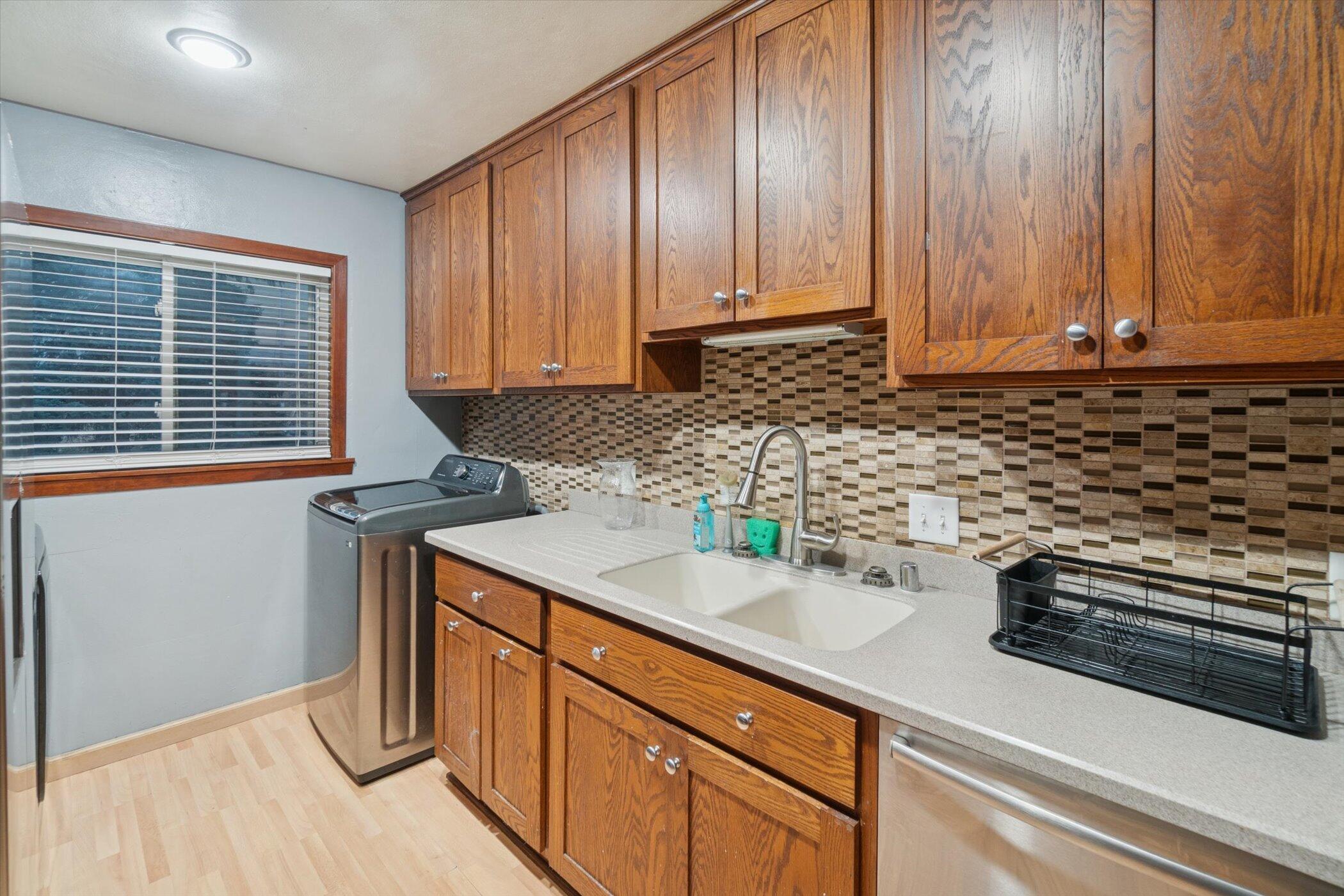 1663 South 100th Street West Allis, WI 53214 - Photo 11 of 23 12-1663 S 100th St-WindowStill-Photograp