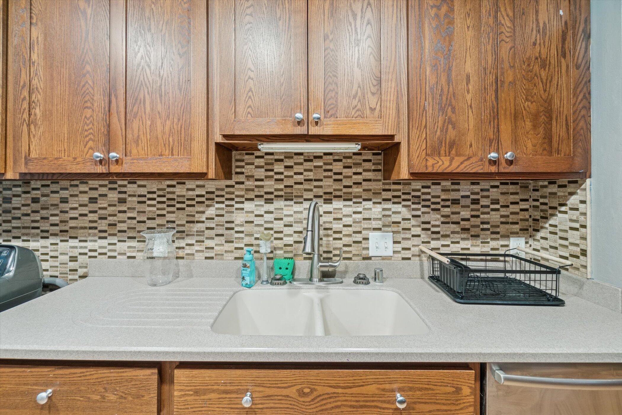 1663 South 100th Street West Allis, WI 53214 - Photo 12 of 23 13-1663 S 100th St-WindowStill-Photograp