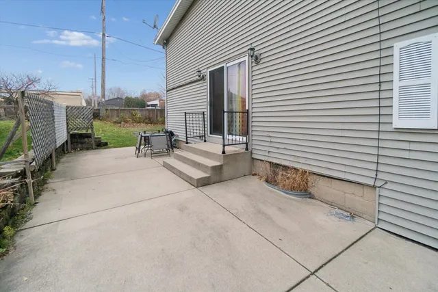 $280,000 | 1663 South 100th Street, West Allis, WI 53214