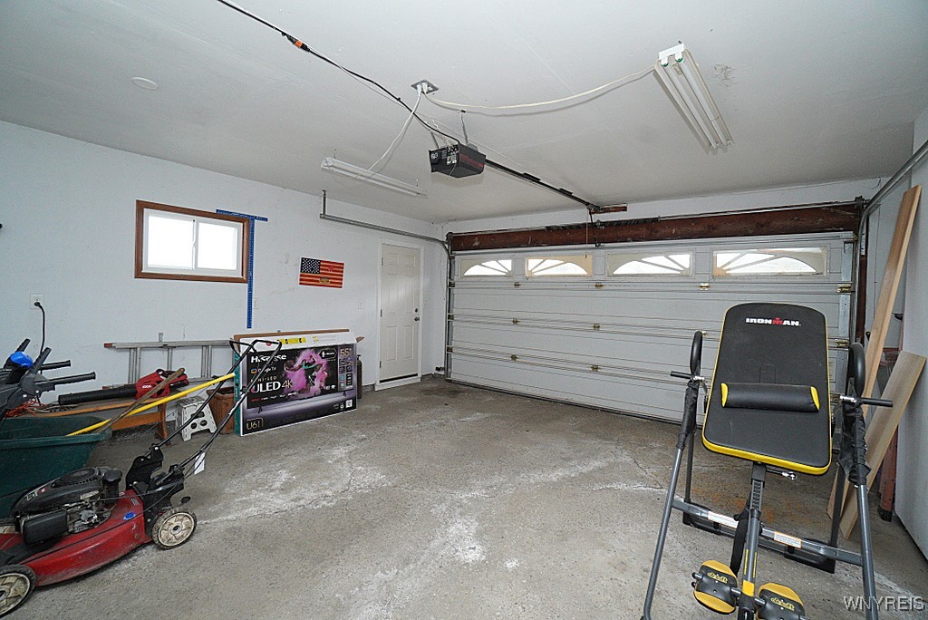 15 Schaefer Road West Seneca, NY 14224 - Photo 40 of 48 2.5 car garage