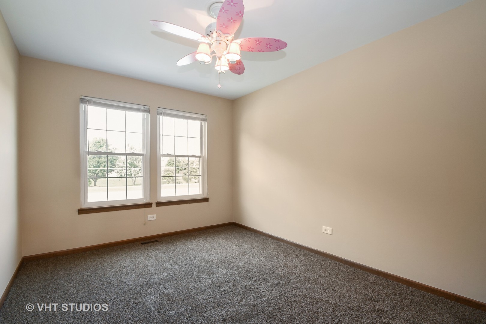 8116 Old Mill Road Frankfort, IL 60423 - Photo 12 of 16 an empty room with a window