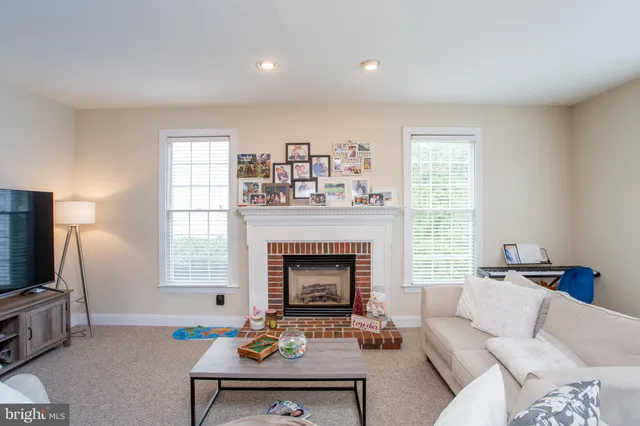 $4,100 | 214 Cambridge Place, Chalfont, PA 18914