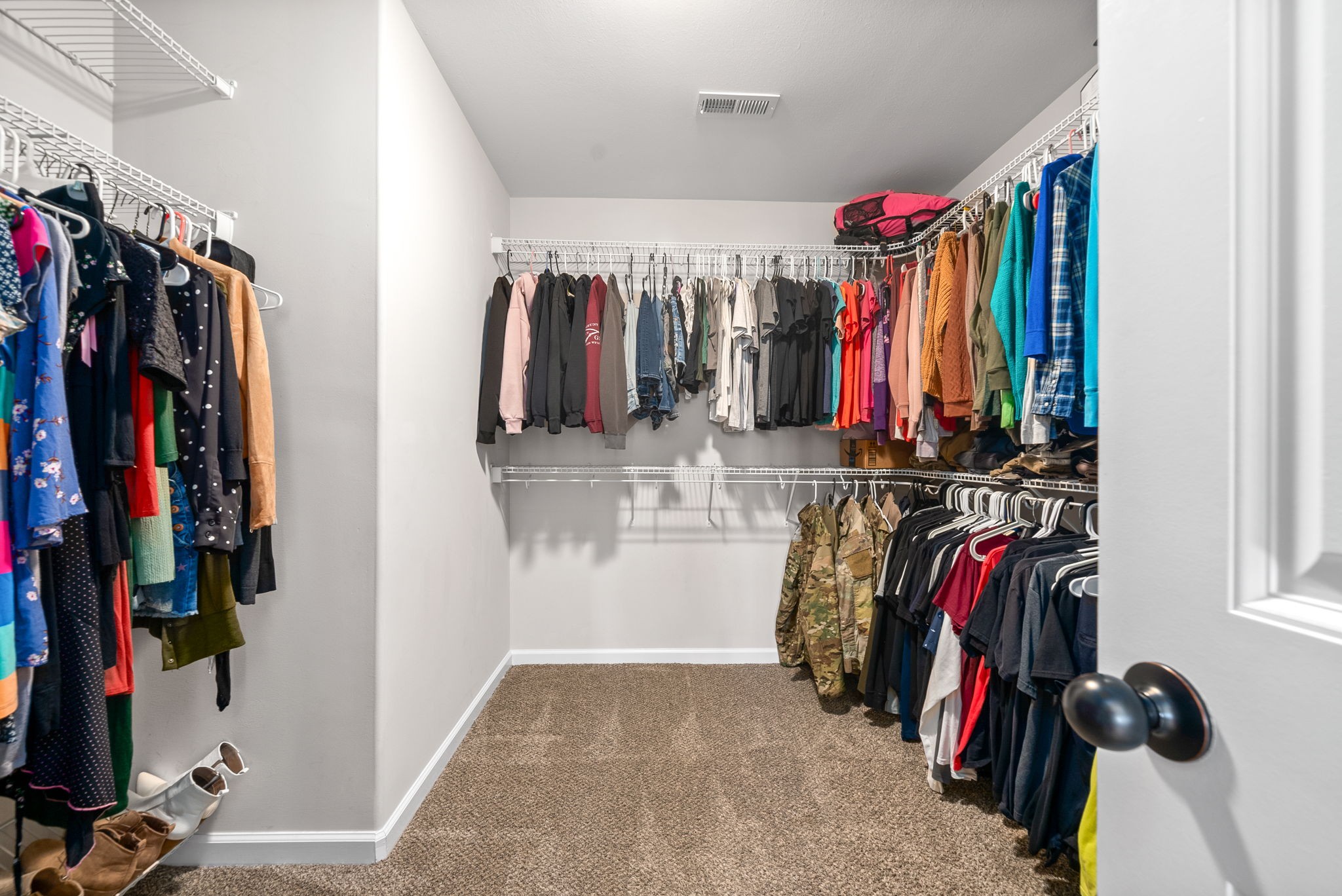 1478 Raven Road Clarksville, TN 37042 - Photo 22 of 42 a view of walk in closet with clothes