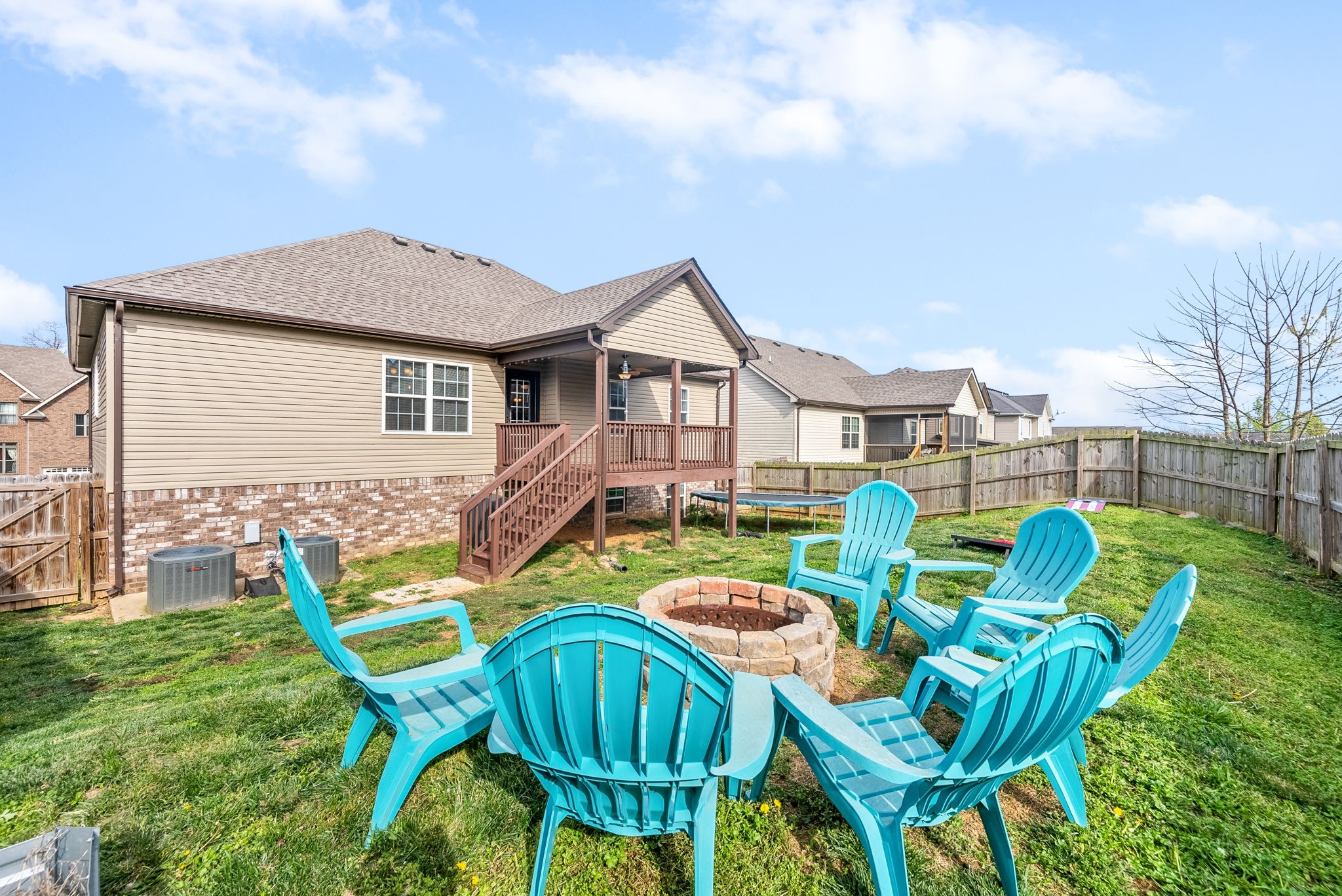 1478 Raven Road Clarksville, TN 37042 - Photo 39 of 42 a view of a house with backyard sitting area and garden