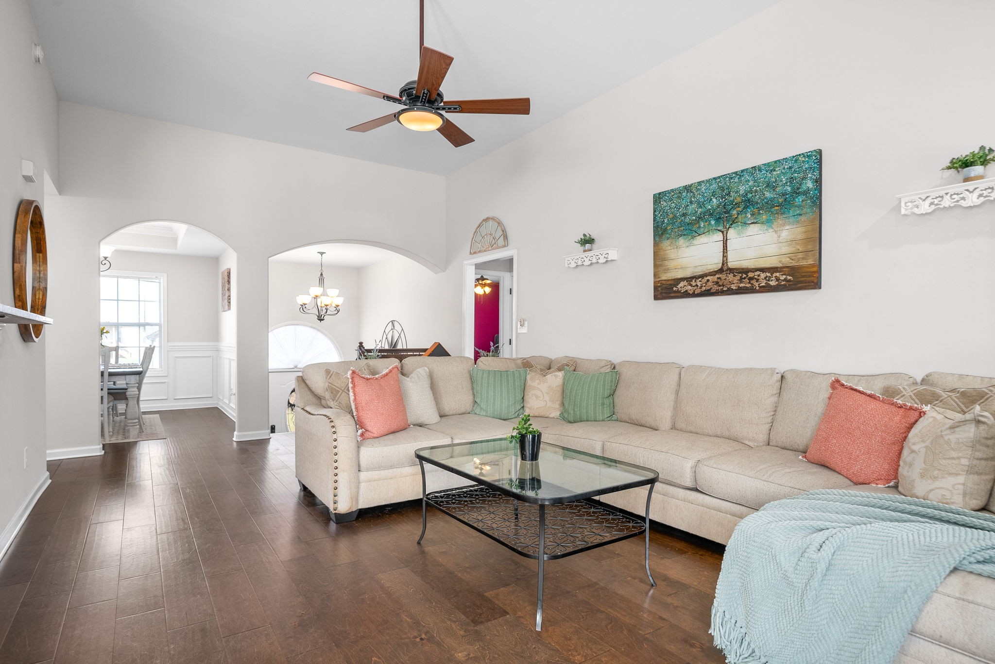 1478 Raven Road Clarksville, TN 37042 - Photo 9 of 42 a living room with furniture