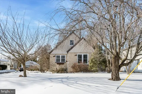 $419,000 | 512 Media Parkway, Wallingford, PA 19086