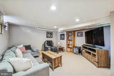 $419,000 | 512 Media Parkway, Wallingford, PA 19086