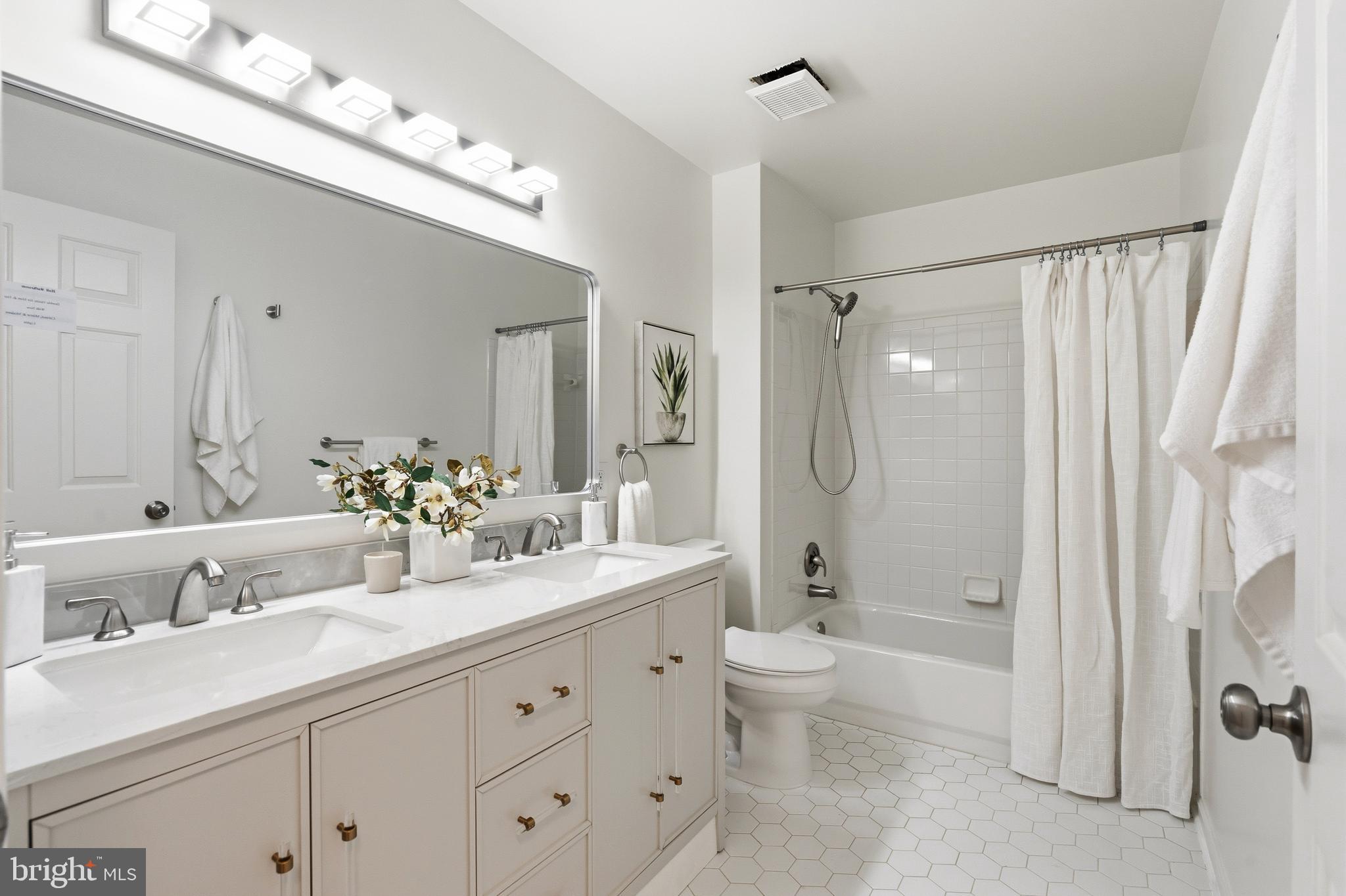 6733 Catskill Road Lorton, VA 22079 - Photo 48 of 62 Hall Bath with Double Vanity