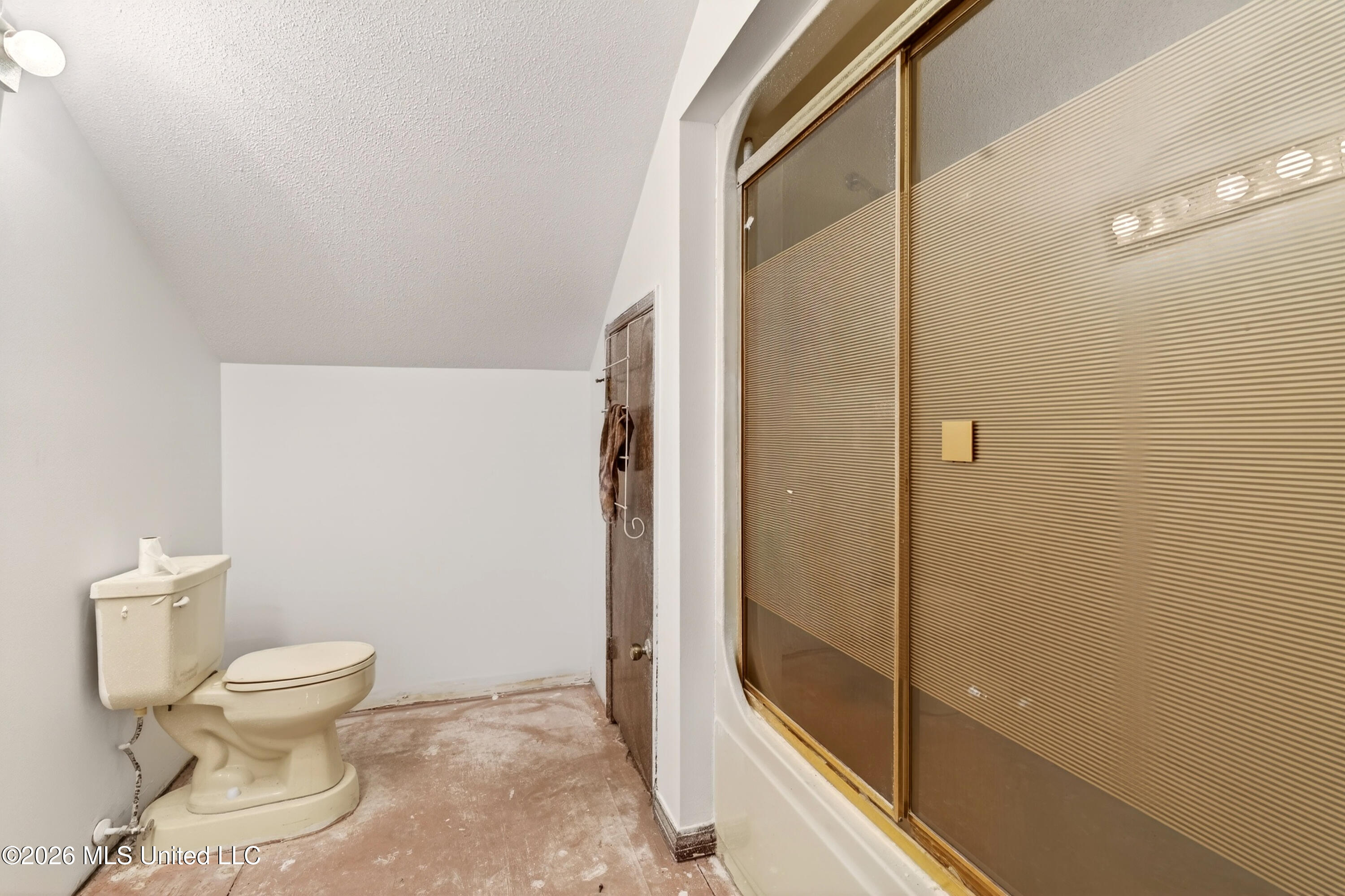42 Dead End Road Carriere, MS 39426 - Photo 36 of 62 36_bonus room bathroom