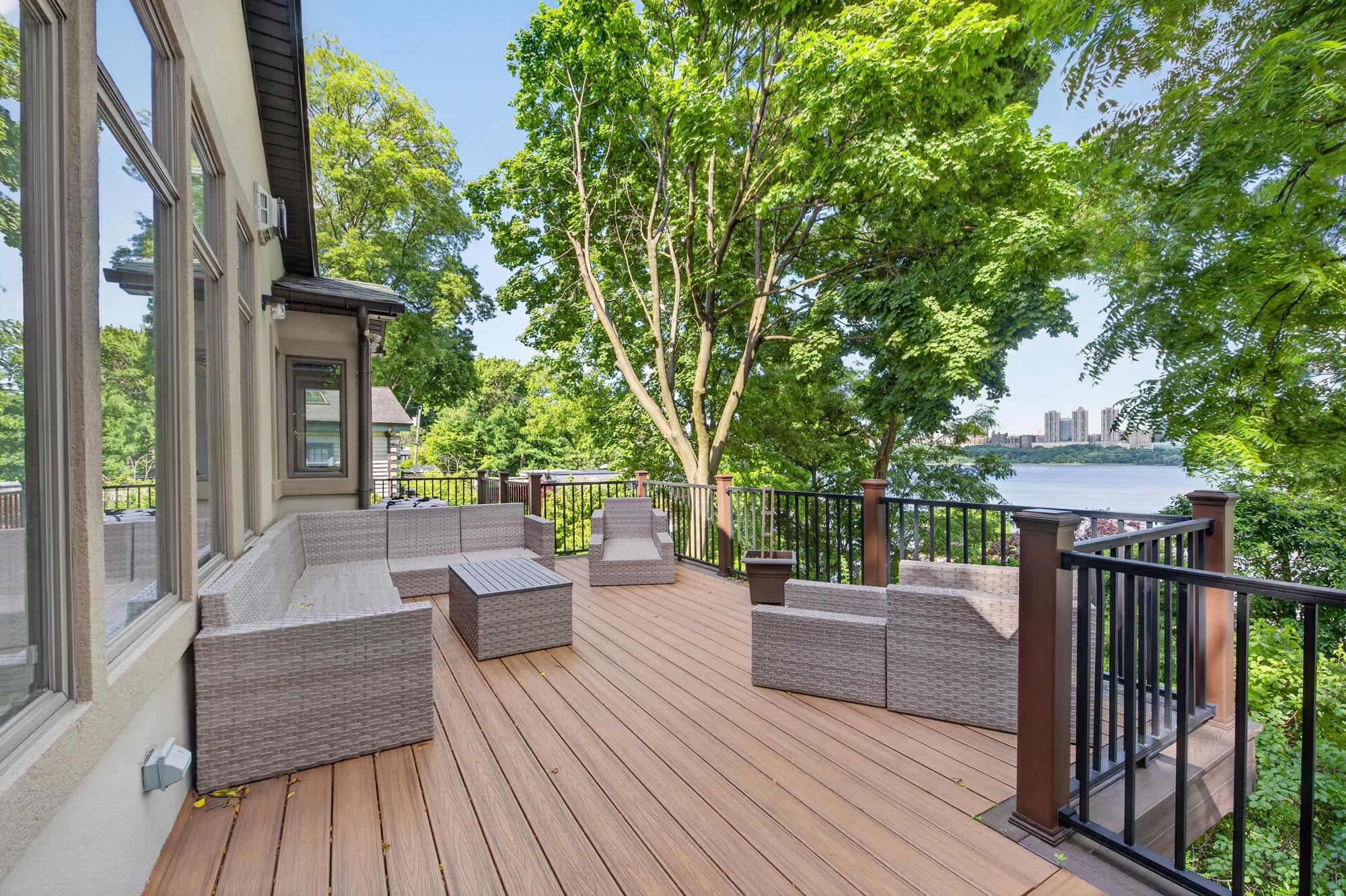 31 Colony Road Edgewater, NJ 07020 - Photo 32 of 42 Gallery Image 32