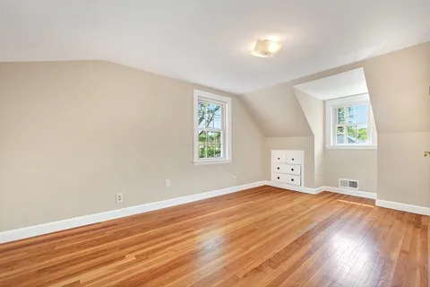 $798,000 | 7 Pine Hill Road, Bedford, MA 01730